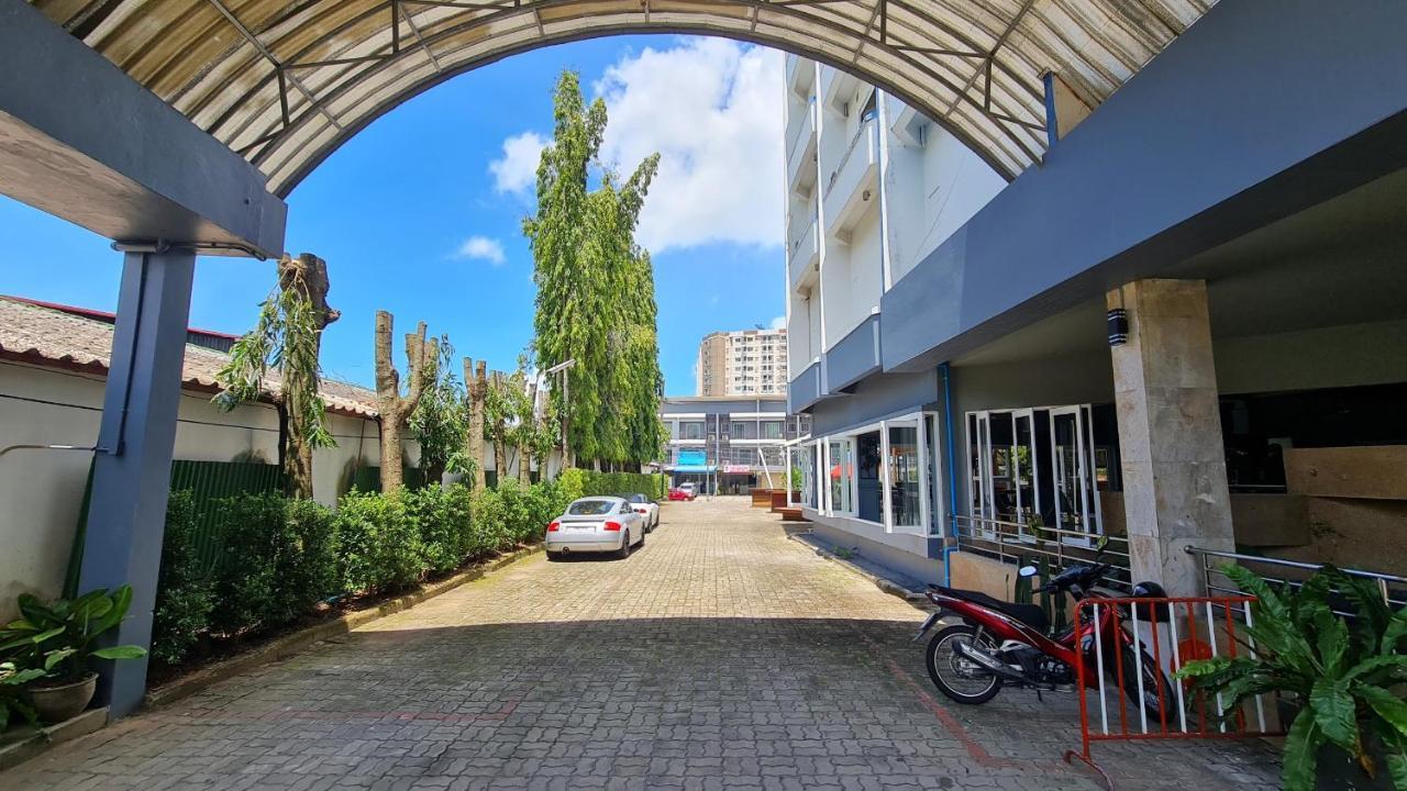 Nora Bukit Hotel Phuket Exterior foto
