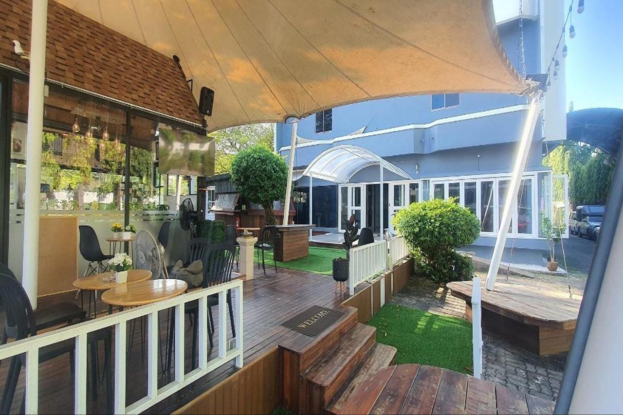 Nora Bukit Hotel Phuket Exterior foto